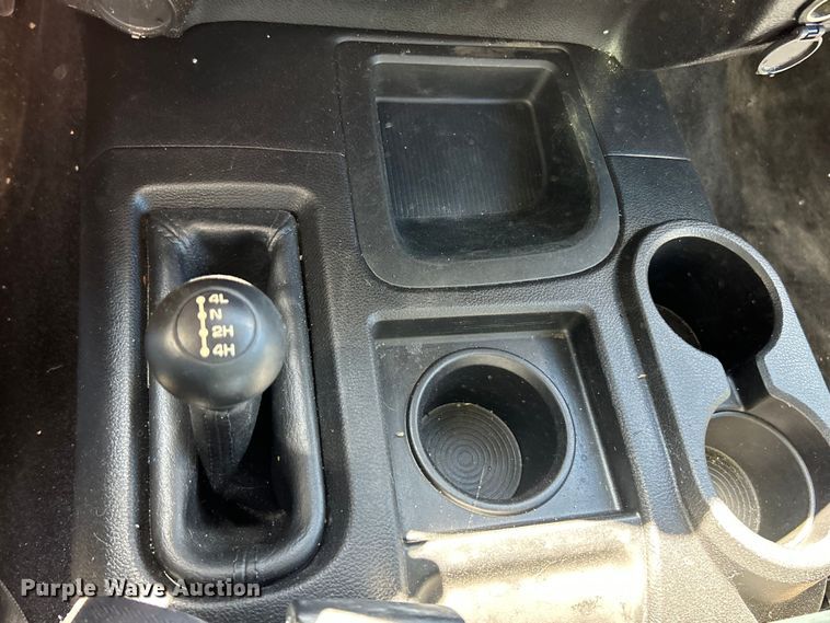 image for item NL9599 2017 Dodge Ram 2500  Crew Cab flatbed pickup truck