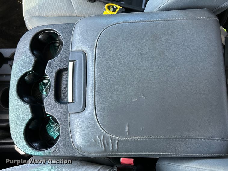 image for item NL9599 2017 Dodge Ram 2500  Crew Cab flatbed pickup truck