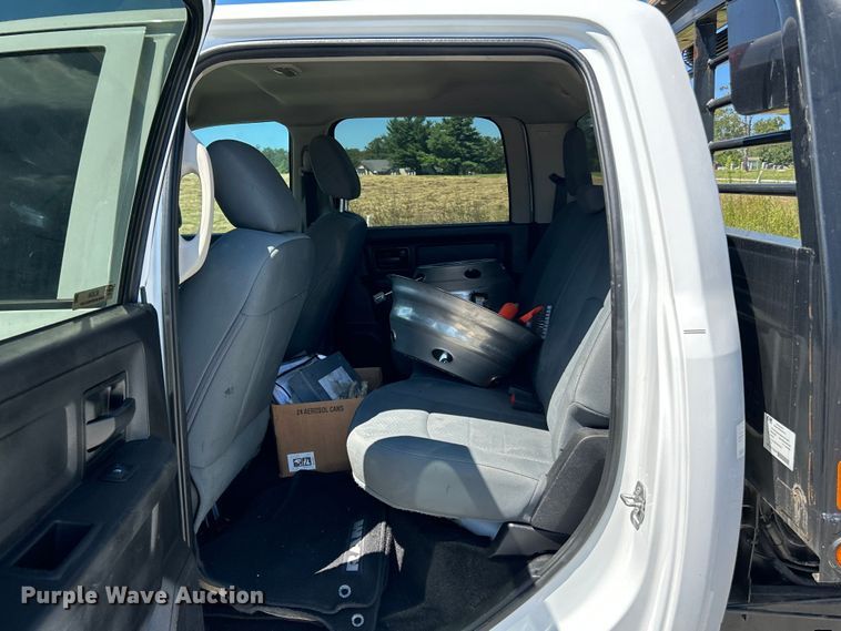 image for item NL9599 2017 Dodge Ram 2500  Crew Cab flatbed pickup truck