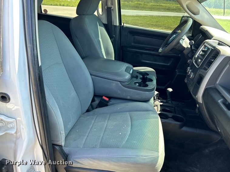 image for item NL9599 2017 Dodge Ram 2500  Crew Cab flatbed pickup truck