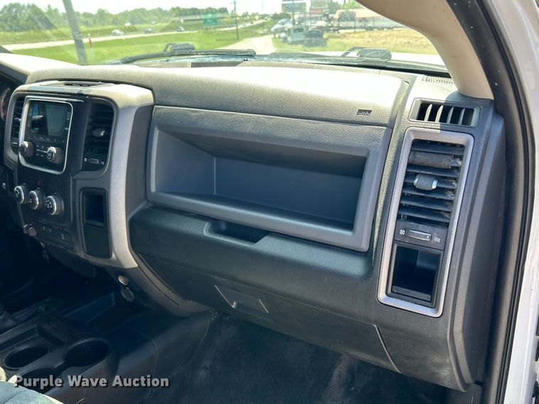 image for item NL9599 2017 Dodge Ram 2500  Crew Cab flatbed pickup truck