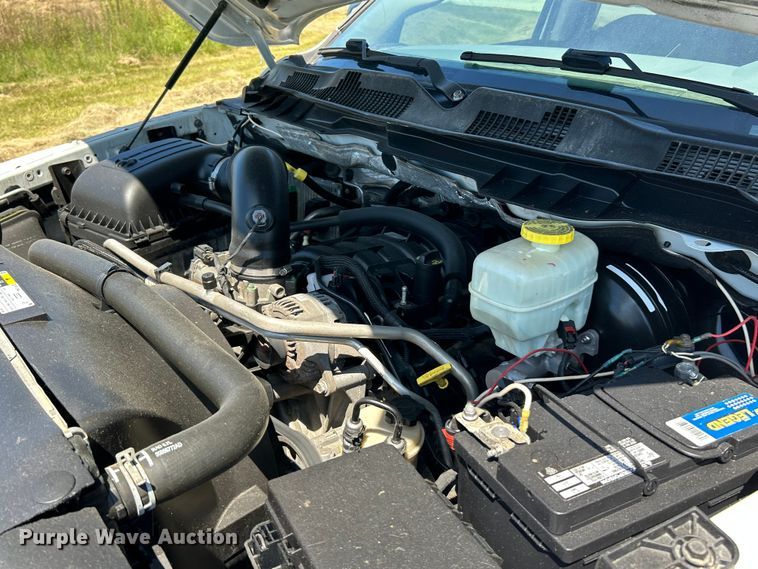 image for item NL9599 2017 Dodge Ram 2500  Crew Cab flatbed pickup truck