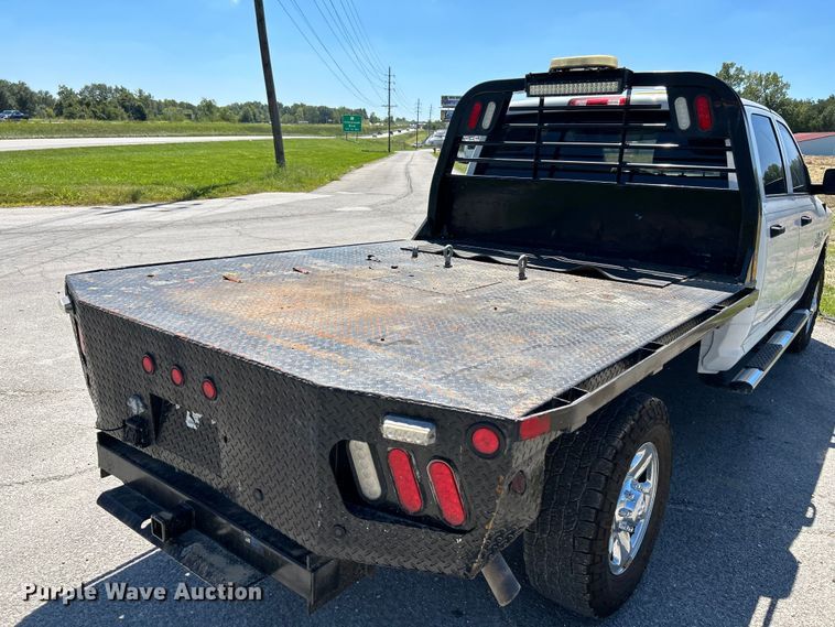 image for item NL9599 2017 Dodge Ram 2500  Crew Cab flatbed pickup truck