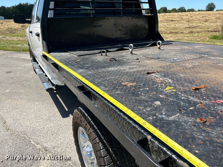 image for item NL9599 2017 Dodge Ram 2500  Crew Cab flatbed pickup truck