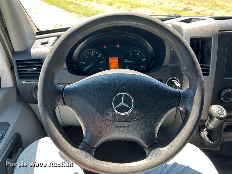 image for item NL9600 2014 Mercedes Benz Sprinter 2500  delivery van