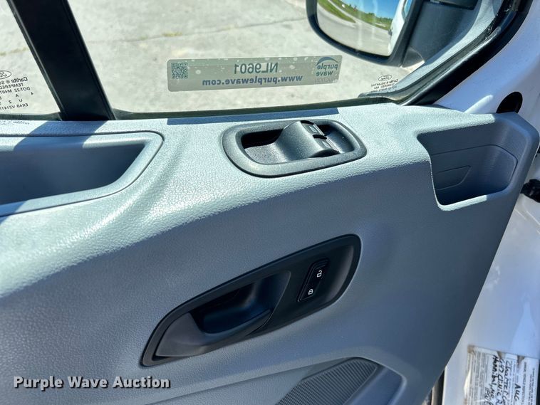 image for item NL9601 2015 Ford Transit 150  van