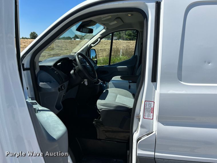 image for item NL9601 2015 Ford Transit 150  van