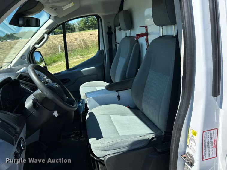 image for item NL9601 2015 Ford Transit 150  van