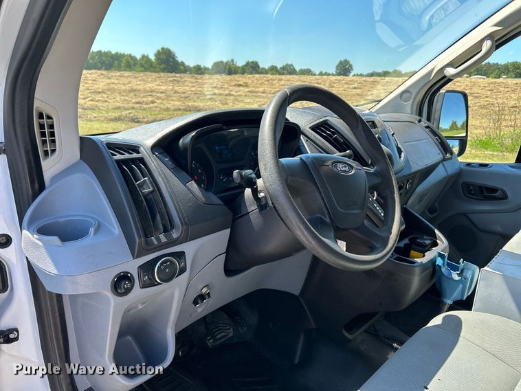 image for item NL9601 2015 Ford Transit 150  van