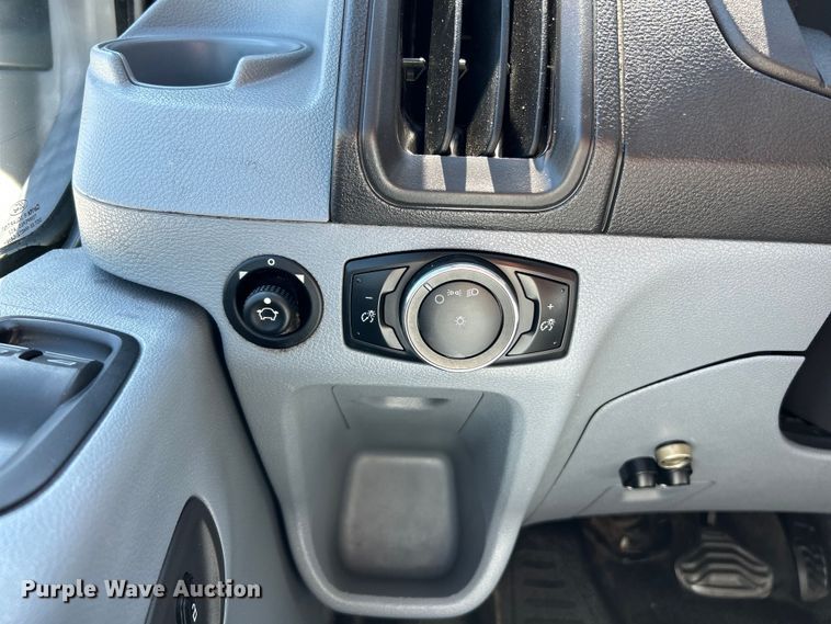 image for item NL9601 2015 Ford Transit 150  van