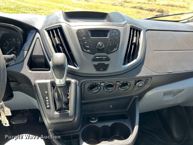 image for item NL9601 2015 Ford Transit 150  van