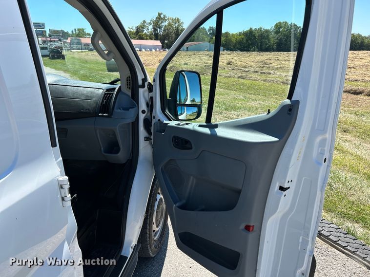 image for item NL9601 2015 Ford Transit 150  van