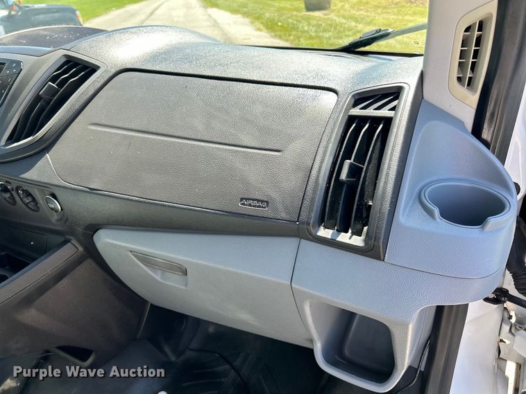 image for item NL9601 2015 Ford Transit 150  van