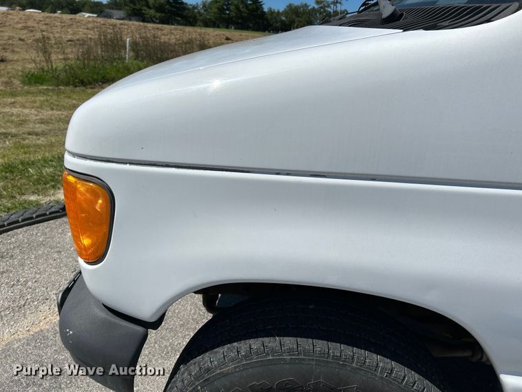 image for item NL9602 2005 Ford E-250  van