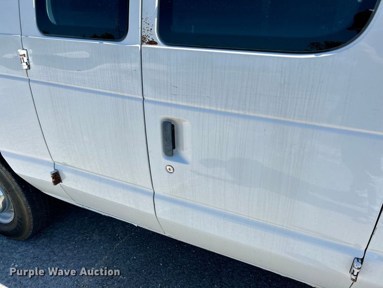 image for item NL9602 2005 Ford E-250  van