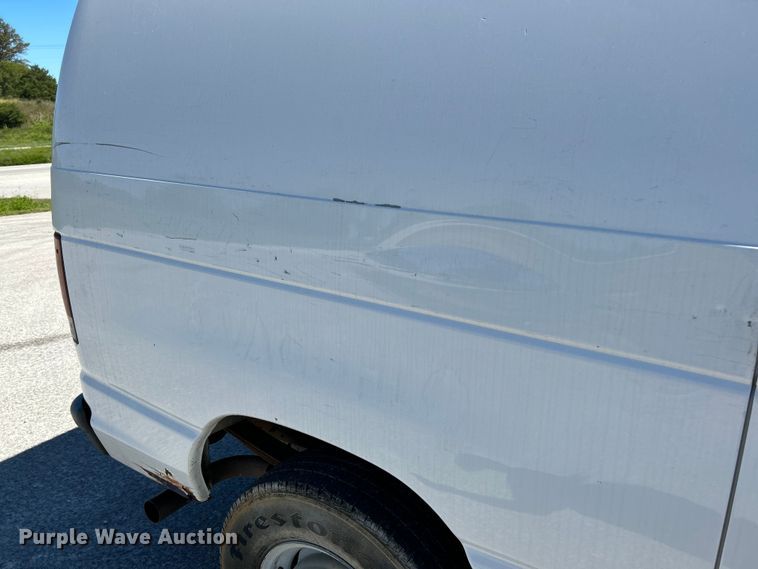 image for item NL9602 2005 Ford E-250  van