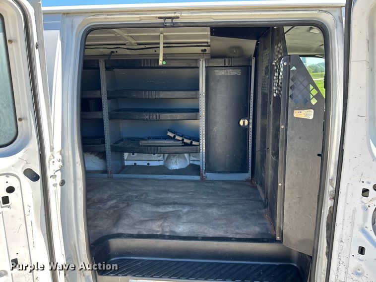 image for item NL9602 2005 Ford E-250  van
