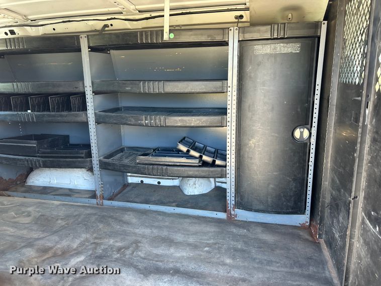 image for item NL9602 2005 Ford E-250  van