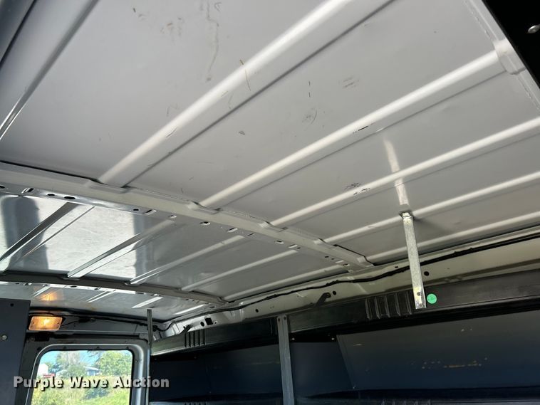 image for item NL9602 2005 Ford E-250  van