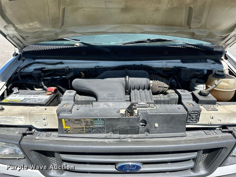 image for item NL9602 2005 Ford E-250  van