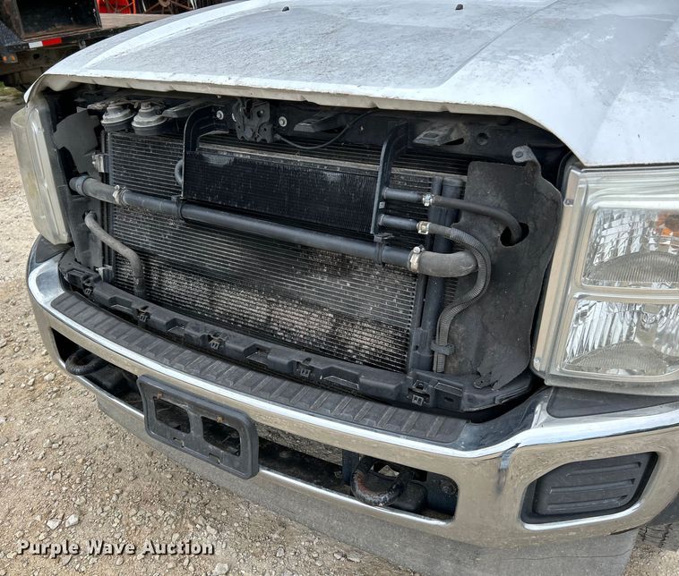 image for item NL9607 2012 Ford F550 Super Duty XL  flatbed truck