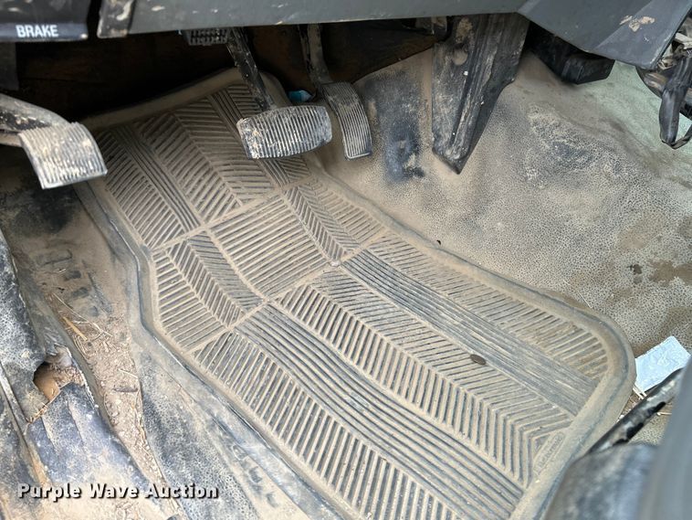 image for item NL9607 2012 Ford F550 Super Duty XL  flatbed truck