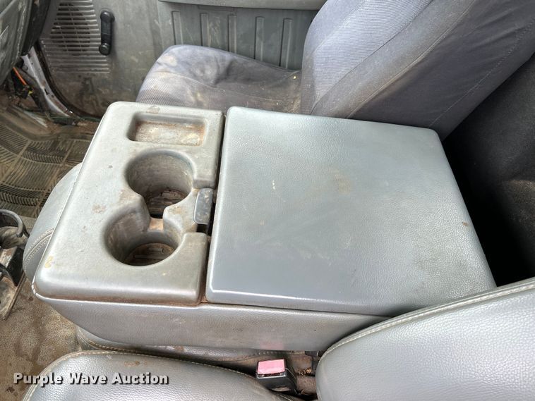 image for item NL9607 2012 Ford F550 Super Duty XL  flatbed truck