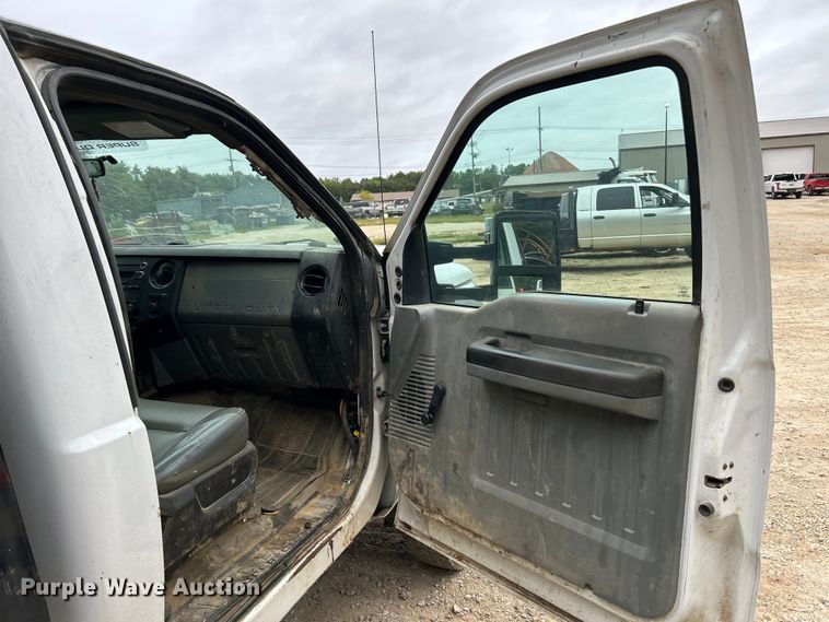 image for item NL9607 2012 Ford F550 Super Duty XL  flatbed truck