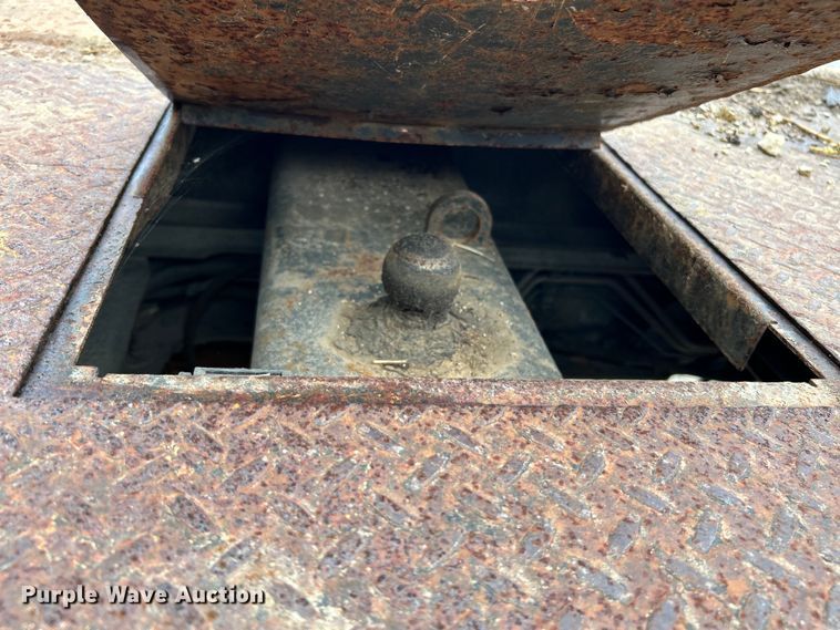 image for item NL9607 2012 Ford F550 Super Duty XL  flatbed truck