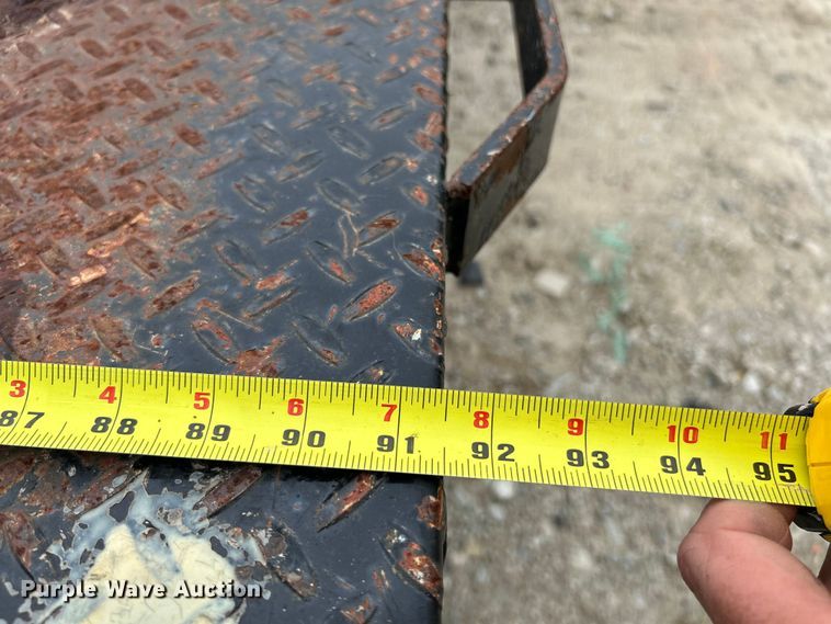 image for item NL9607 2012 Ford F550 Super Duty XL  flatbed truck