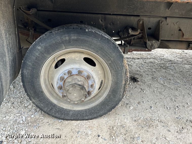 image for item NL9607 2012 Ford F550 Super Duty XL  flatbed truck