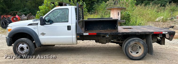 image for item NL9609 2012 Ford F550 Super Duty XL  flatbed truck