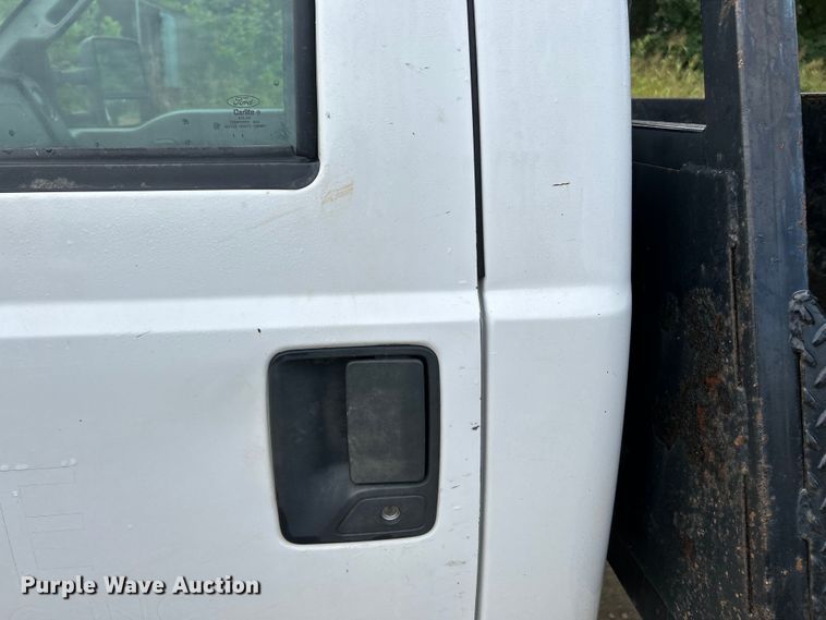 image for item NL9609 2012 Ford F550 Super Duty XL  flatbed truck