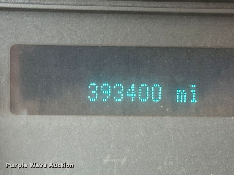 image for item NL9609 2012 Ford F550 Super Duty XL  flatbed truck