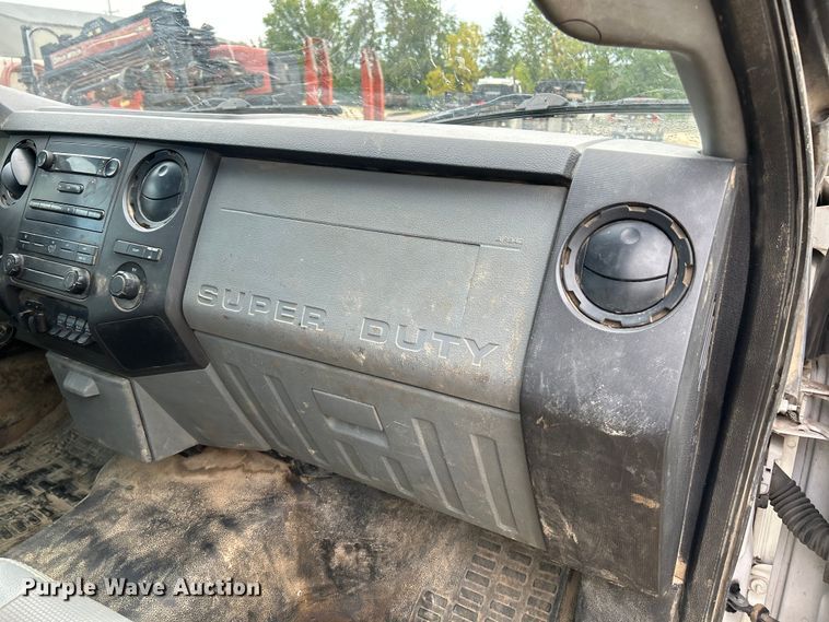 image for item NL9609 2012 Ford F550 Super Duty XL  flatbed truck