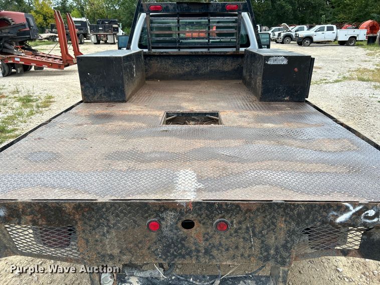 image for item NL9609 2012 Ford F550 Super Duty XL  flatbed truck