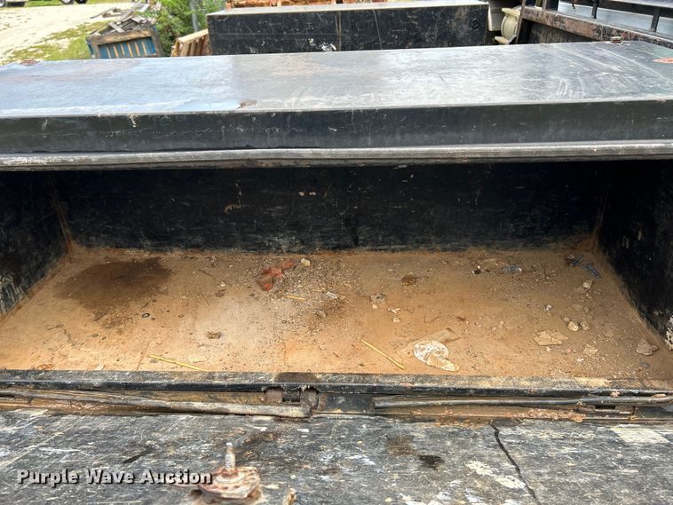 image for item NL9609 2012 Ford F550 Super Duty XL  flatbed truck