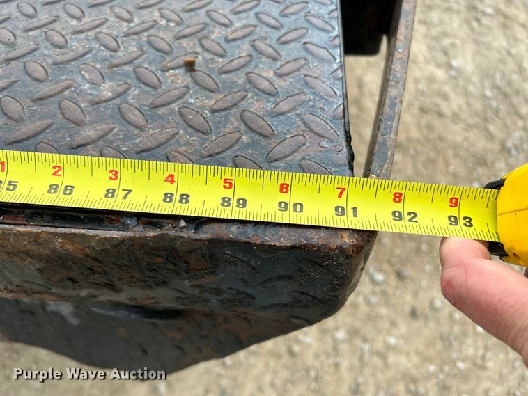 image for item NL9609 2012 Ford F550 Super Duty XL  flatbed truck