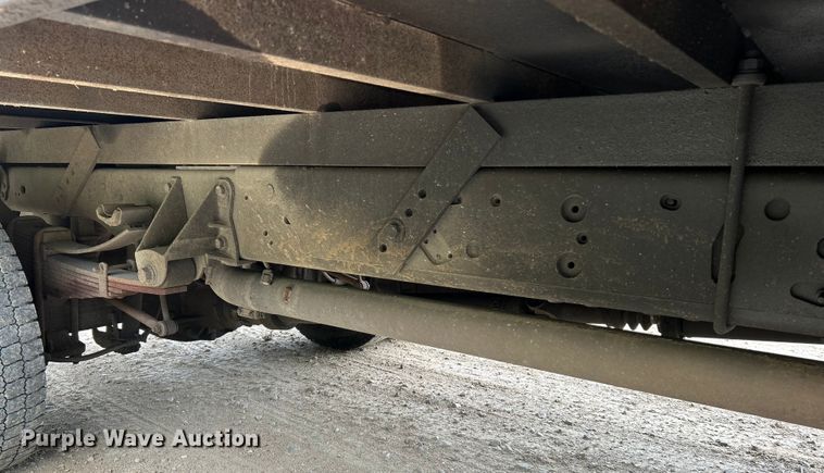 image for item NL9609 2012 Ford F550 Super Duty XL  flatbed truck