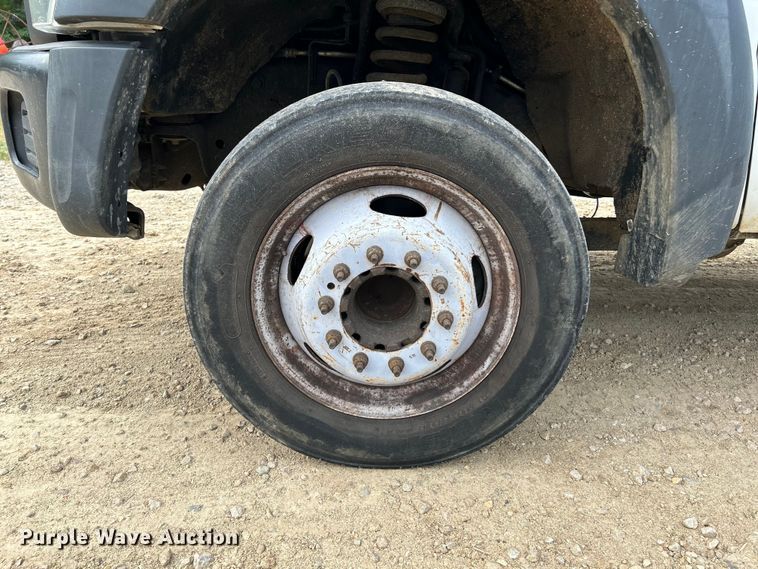 image for item NL9609 2012 Ford F550 Super Duty XL  flatbed truck