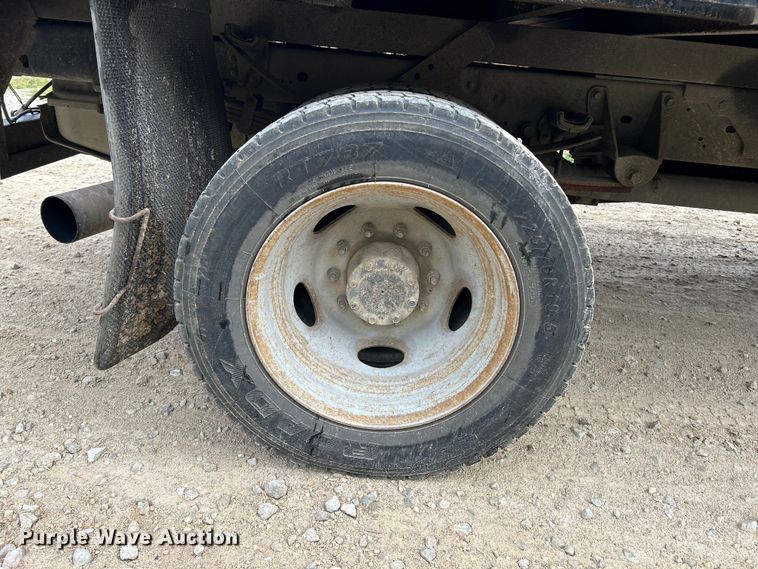 image for item NL9609 2012 Ford F550 Super Duty XL  flatbed truck