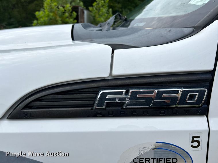 image for item NL9609 2012 Ford F550 Super Duty XL  flatbed truck