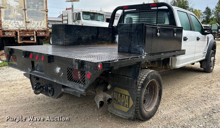 image for item NL9610 2018 Ford F550 Super Duty XL  Crew Cab flatbed truck