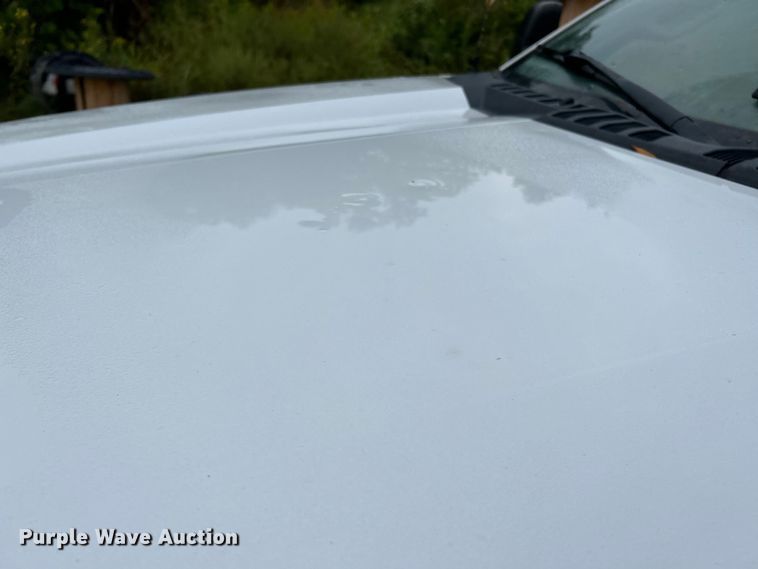 image for item NL9610 2018 Ford F550 Super Duty XL  Crew Cab flatbed truck