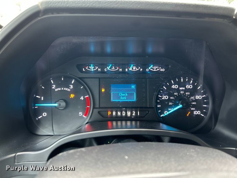 image for item NL9610 2018 Ford F550 Super Duty XL  Crew Cab flatbed truck