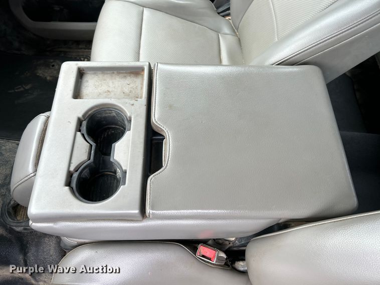 image for item NL9610 2018 Ford F550 Super Duty XL  Crew Cab flatbed truck