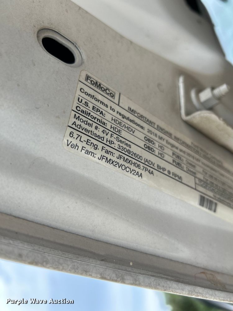 image for item NL9610 2018 Ford F550 Super Duty XL  Crew Cab flatbed truck