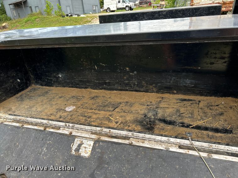 image for item NL9610 2018 Ford F550 Super Duty XL  Crew Cab flatbed truck