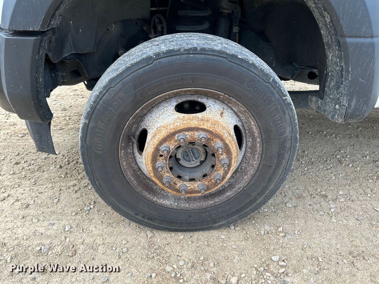 image for item NL9610 2018 Ford F550 Super Duty XL  Crew Cab flatbed truck