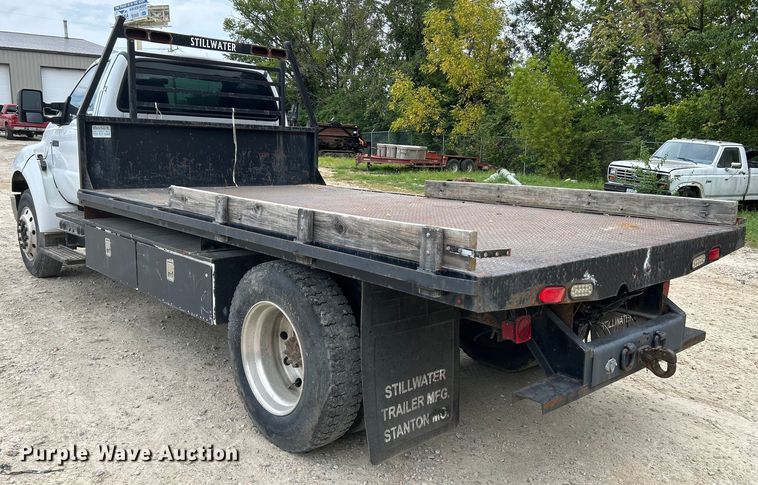 image for item NL9611 2007 Ford F650 Super Duty XL  flatbed truck
